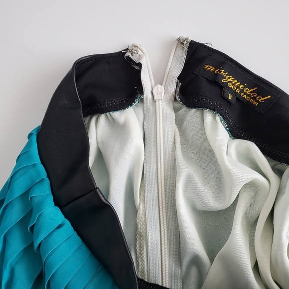 Missguided Two Ton Pleated Skirt w/ Thigh Slit, 8 - Picture 5 of 8